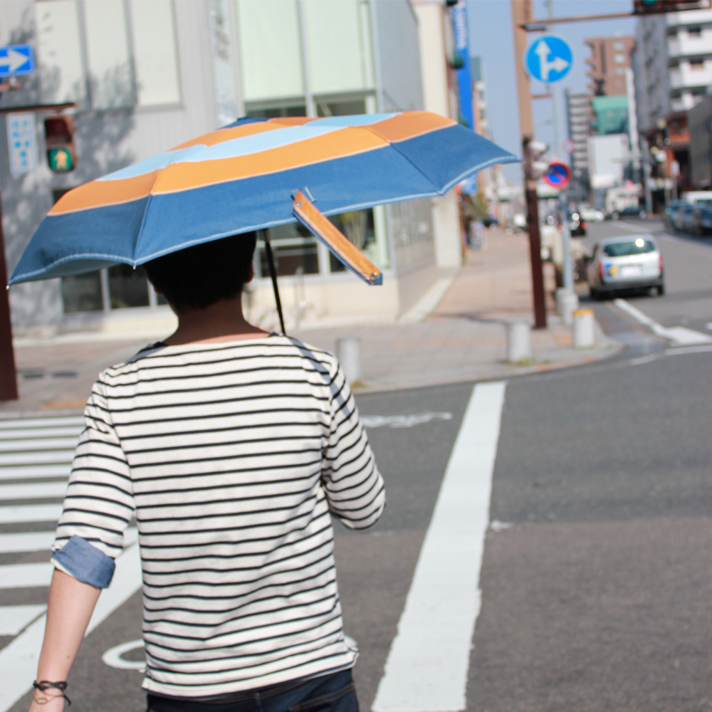 日傘の効果を徹底解説 紫外線カット効果のある色 効果の持続期間 傘 レイングッズの通販 Line Drops